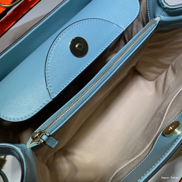 Hyper Peter bag medium Diana tote GUCCI 0730